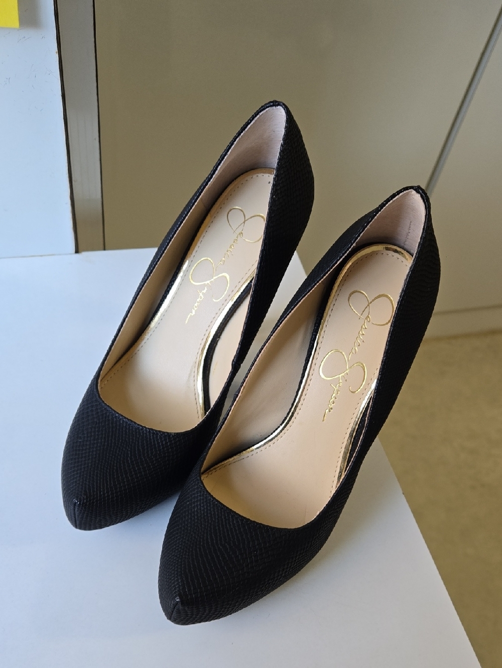 Jessica Simpson Black Textured Pointed-Toe Pumps